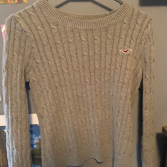 Hollister Slim Cable Knit Sweater 